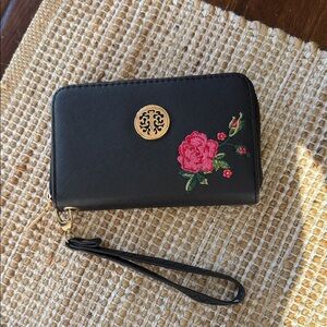 Black Floral Embroidered Wristlet Wallet